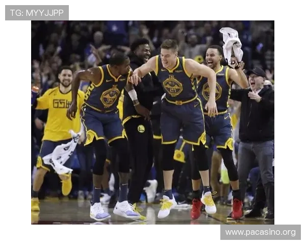 勇士替补阵容深度解析 轮换体系与短板逐项剖析